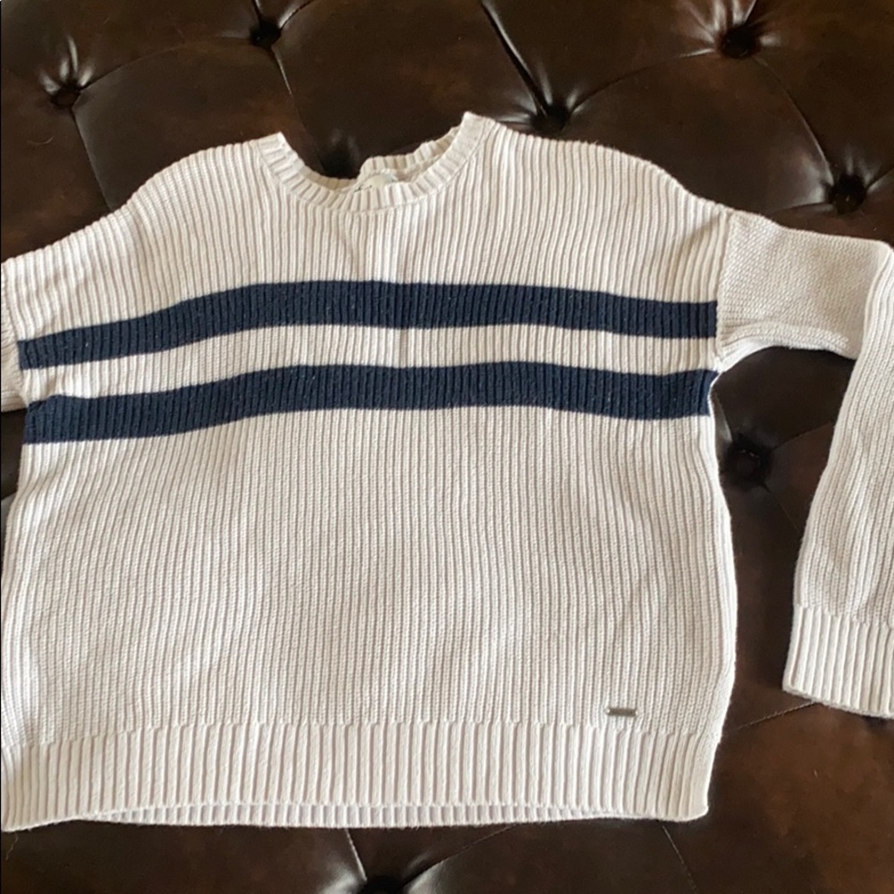 Hollister sweater